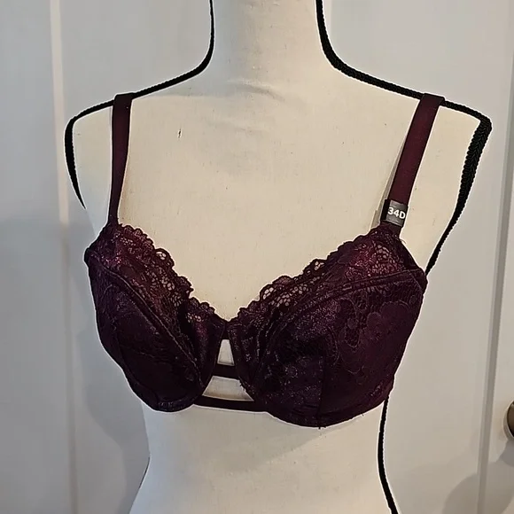 Venus 34D Bra! New with Tags - Picture 1 of 5